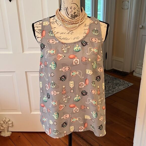 #COQUETTE-GIRL *French Chic* Perfume Bottle Print Tank Sz M EUC - Picture 1 of 9